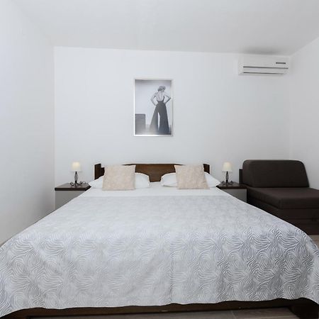 Bilin San Daire Baška Voda Oda fotoğraf